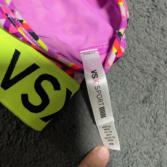 Victoria Secret sport - sports bras size M - very colorful and fun - Picture 4 of 10